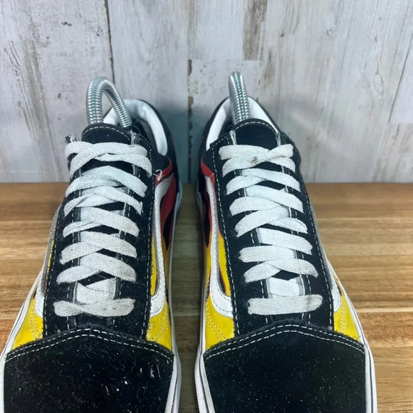 Vans Old Skool Low Fire Flame Black Suede Sneakers Men\'s 7 / Women\'s 8.5‎